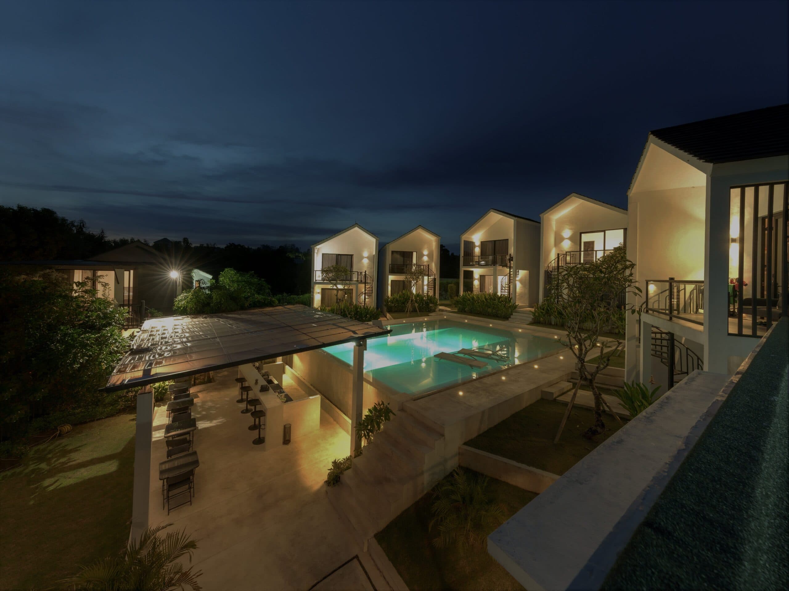 Villa Valeria exterior with infinity pool